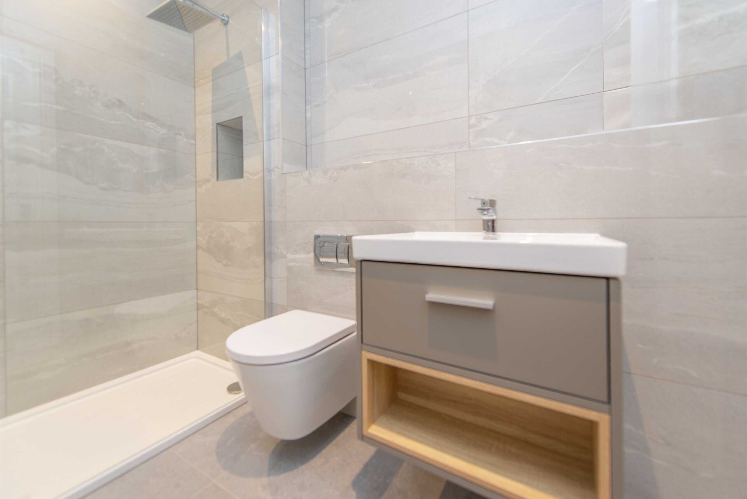 Main bathroom